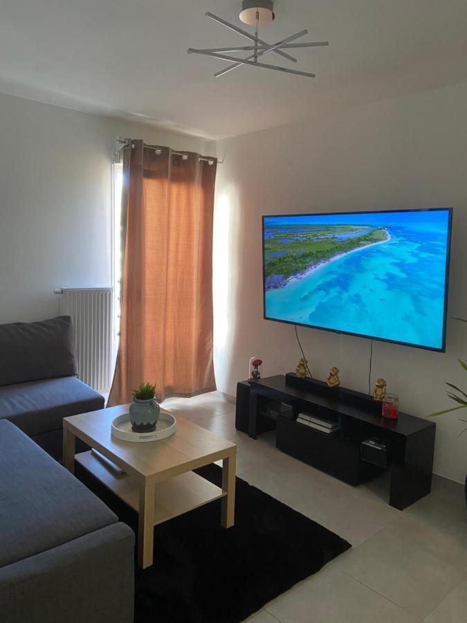 Appartement T2, résidence au calme. Parking privé Marseille Extérieur photo